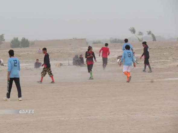 غزنی؛ رقابت های فوتبال با اشتراک ۲۰ تیم در ولسوالی گیلان آغاز شد