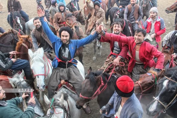 مسابقات بزکشی میان ۱۰۰ چاپنداز در شهر مزار شريف مرکز ولایت بلخ برگزار گردید