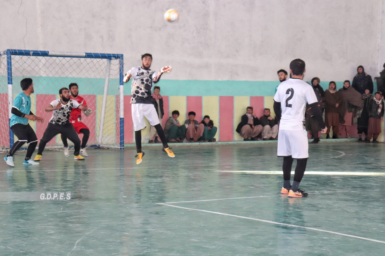 غور؛ رقابت های فوتسال با اشتراک ۱۰ تیم در شهر فیروزکوه پایان یافت