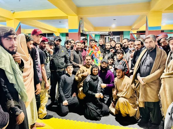 د پکتیکا ولایت یو تن ورزشکار وکیل احمد وکولی شول چې د ياد ولايت له مرکز ښرنې ښار څخه د غزني ولایت تر مرکزي چوک پورې د ٦٢ کیلو متره په واټن ځغاسته وکړي.