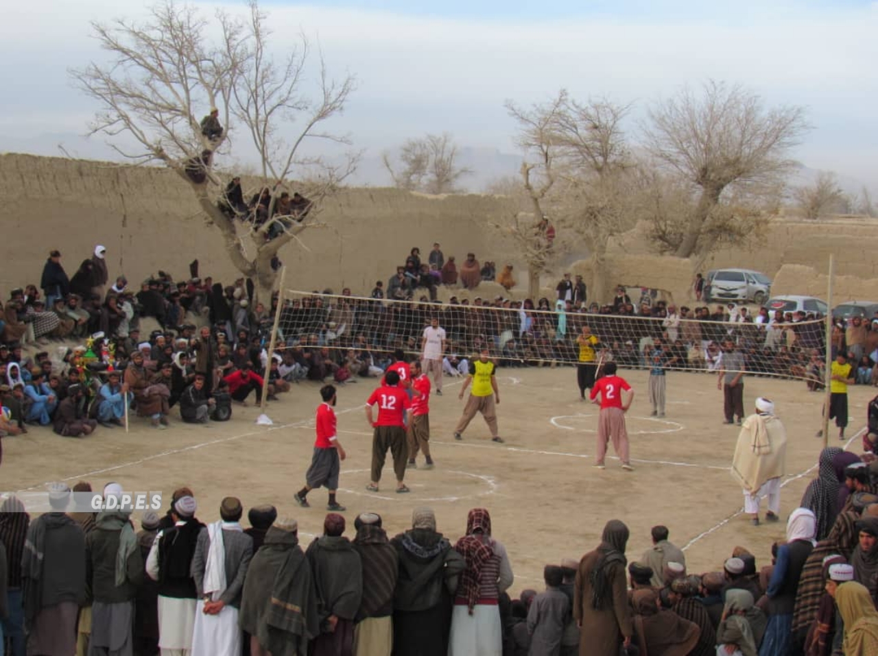 غزني؛ ګیلان ولسوالۍ کې د ۱۰ لوبډلو ترمنځ د والیبال سیالۍ پای ته ورسېدې