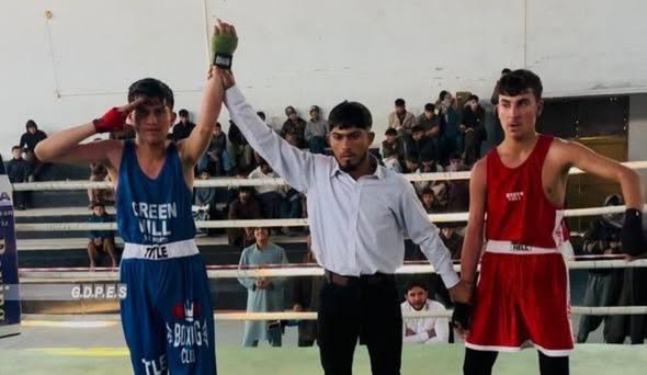 ننګرهار کې د ۱۲۰ورزشکارانو ترمنځ د ټېپ بال کرېکټ سیالۍ ترسره شوې