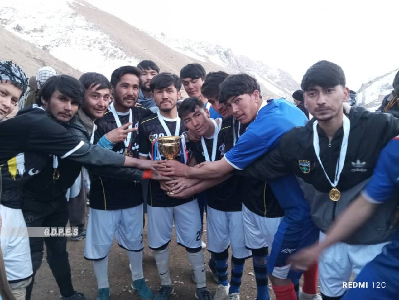 دایکندی؛ رقابت های فوتبال با اشتراک ۸ تیم در ولسوالی خدیر پایان یافت