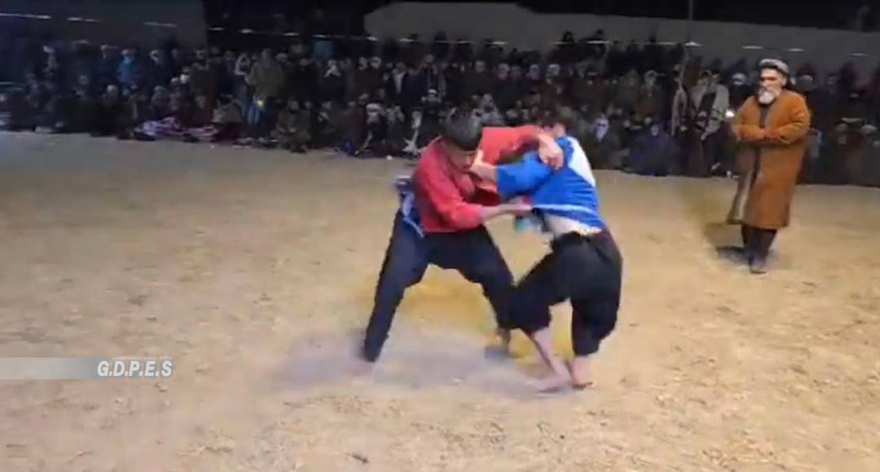 لخ؛ دولت آباد ولسوالۍ کې د ۶۰ پهلوانانو ترمنځ د کورش سيالۍ وشوې