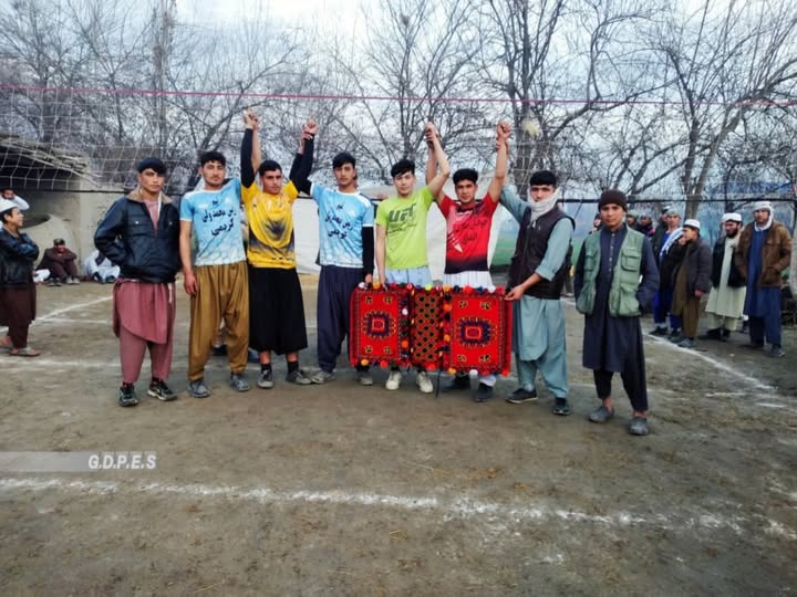 کندز؛ امام صاحب ولسوالۍ کې د شپږو لوبدلو ترمنځ د والیبال سیالۍ ترسره شوې