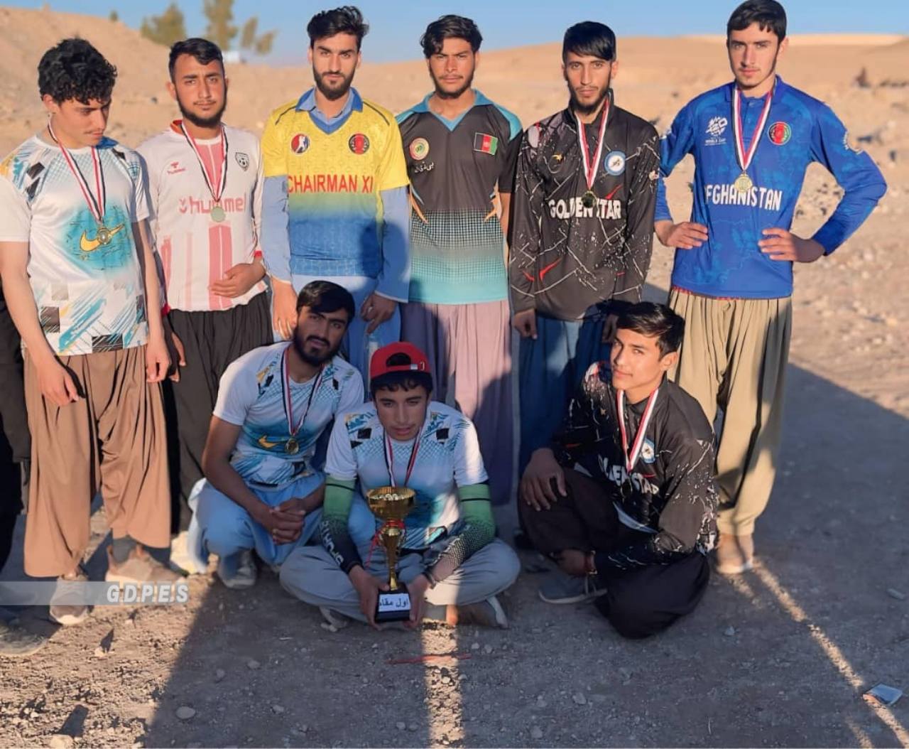 ارزگان؛ ترينکوټ ښار کې د ۱۰ لوبډلو ترمنځ د ټېپ بال کرېکټ سيالۍ پای ته ورسېدې