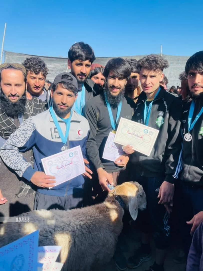 لوګر؛ محمدآغې ولسوالۍ کې د ۲۴ لوبډلو ترمنځ د والیبال سیالۍ پای ته ورسېدې