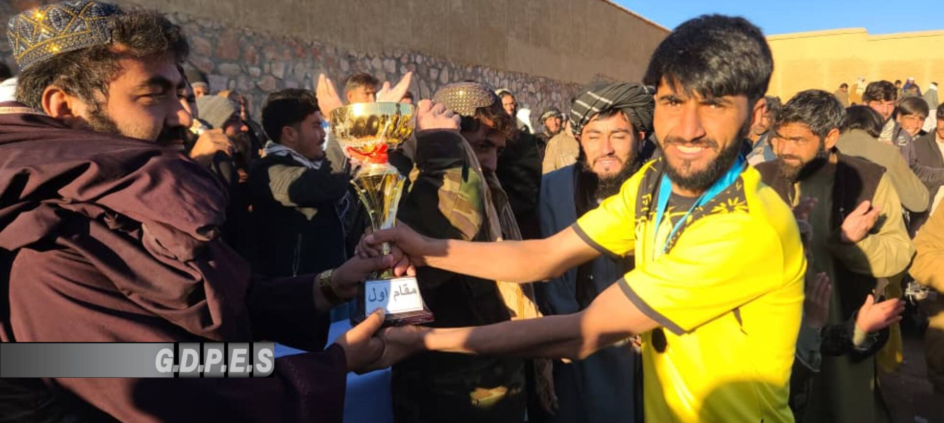 غور؛ رقابت‌های والیبال با اشتراک ۱۲ تیم در ولسوالی تیوره پایان یافت