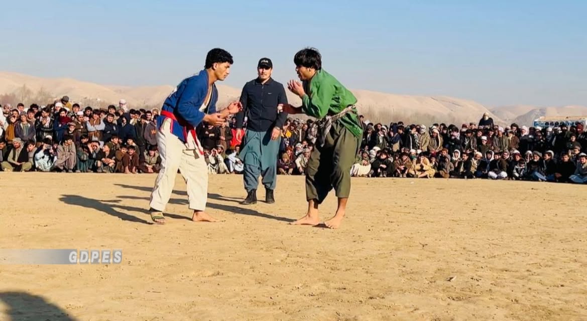 مسابقات کورش میان هشتاد ورزشکار در ولسوالی بنگی ولایت تخار به پایان رسید