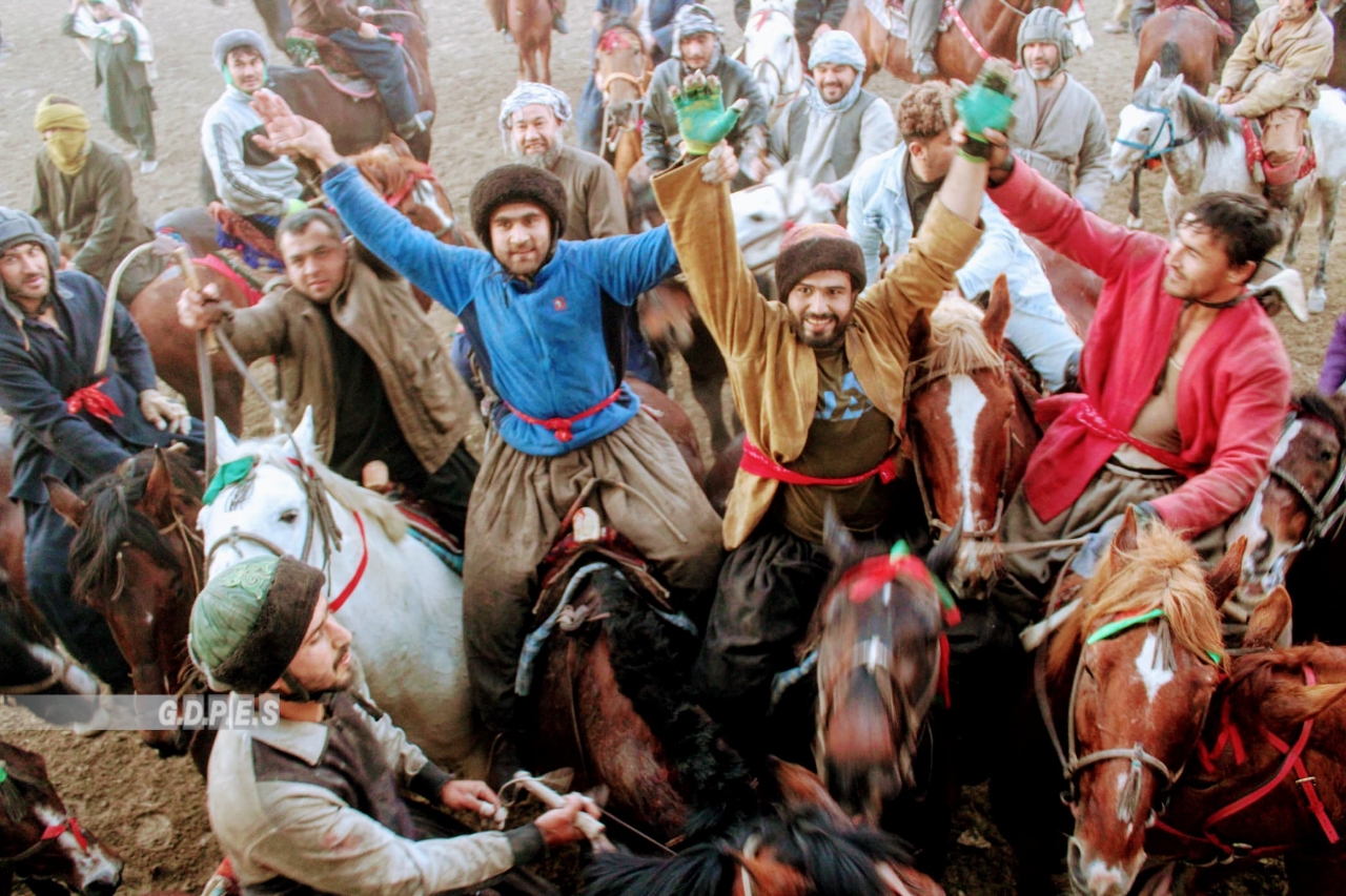 مسابقات بزکشی میان ۱۰۰ چاپنداز در شهر مزار شريف ولایت بلخ برگزار گردید