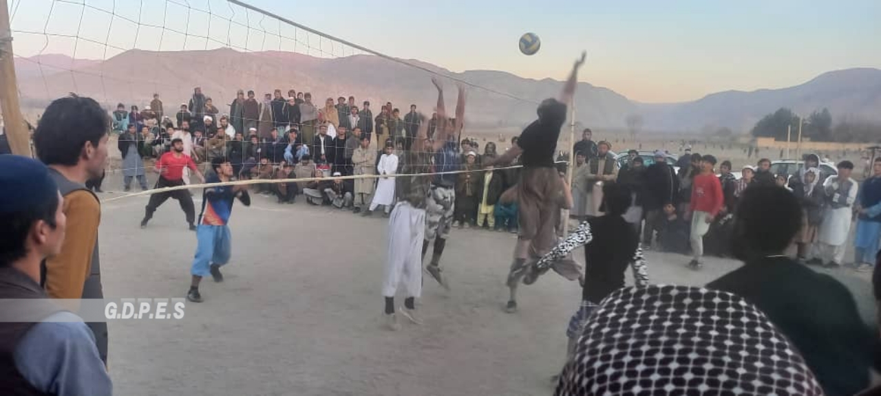 بغلان؛ رقابت های والیبال با اشتراک ۱۴ تیم در ولسوالی نهرین پایان یافت