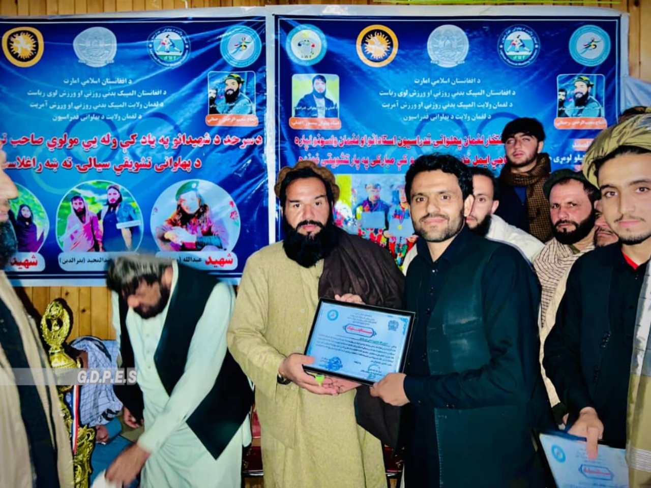 لغمان کې د ۷۶ لوبډلو ترمنځ د والیبال سیالۍ پای ته ورسېدې