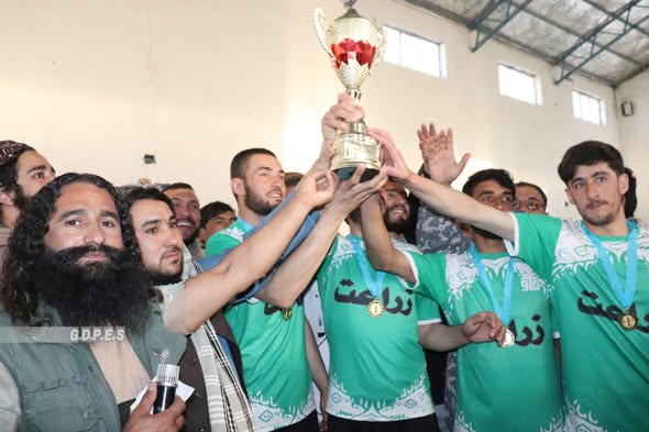 مسابقات جام زمستانی والیبال در شهر فیروزکوه ولایت غور به پایان رسید