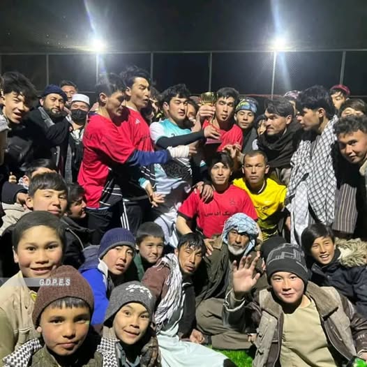 سرپل؛ رقابت های فوتسال با اشتراک ۱۶ تیم در ولسوالی سوزمه‌قلعه پایان یافت