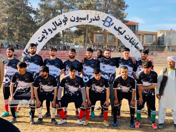 سمنگان؛ رقابت های لیگ ب فوتبال با اشتراک ۳۲ تیم در مرکز پایان یافت