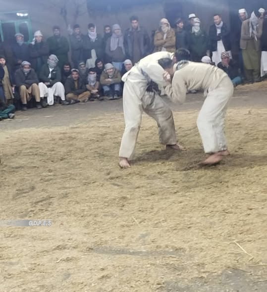 مسابقات کورش با اشتراک پنجاه ورزشکار در ولسوالی امام صاحب ولایت کندز برگزار گردید