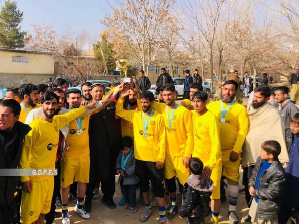 کابل؛ استالف ولسوالۍ کې د ١٤ لوبډلو ترمنځ د فوټسال سیالۍ پای ته ورسېدې