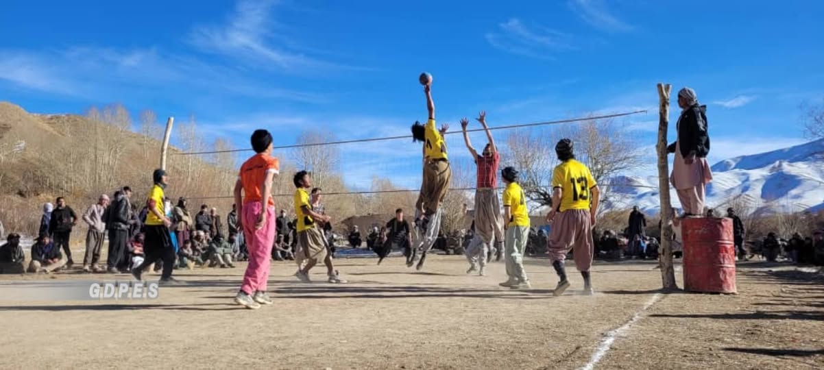 مسابقات والیبال میان چهارده تیم در ولسوالی یکاولنگ ولایت بامیان آغاز گردید