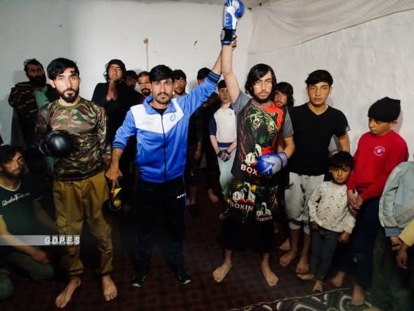 زابل؛ شاجوی ولسوالۍ کې د ۱۸ ورزشکارانو ترمنځ د کېک بوکسېنګ سیالۍ ترسره شوې