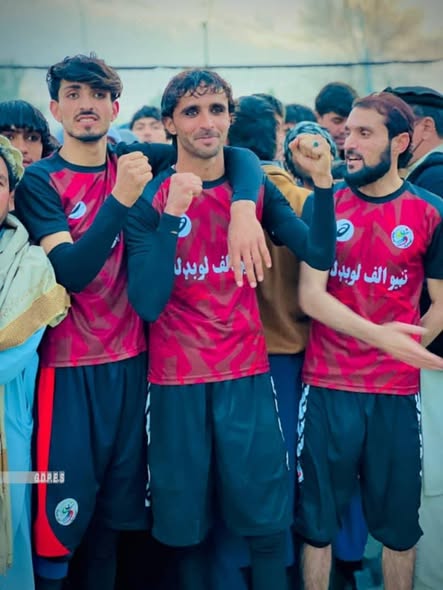 خوست؛ تڼیو ولسوالۍ کې د څلورو لوبډلو ترمنځ د والیبال سیالۍ پای ته ورسېدې