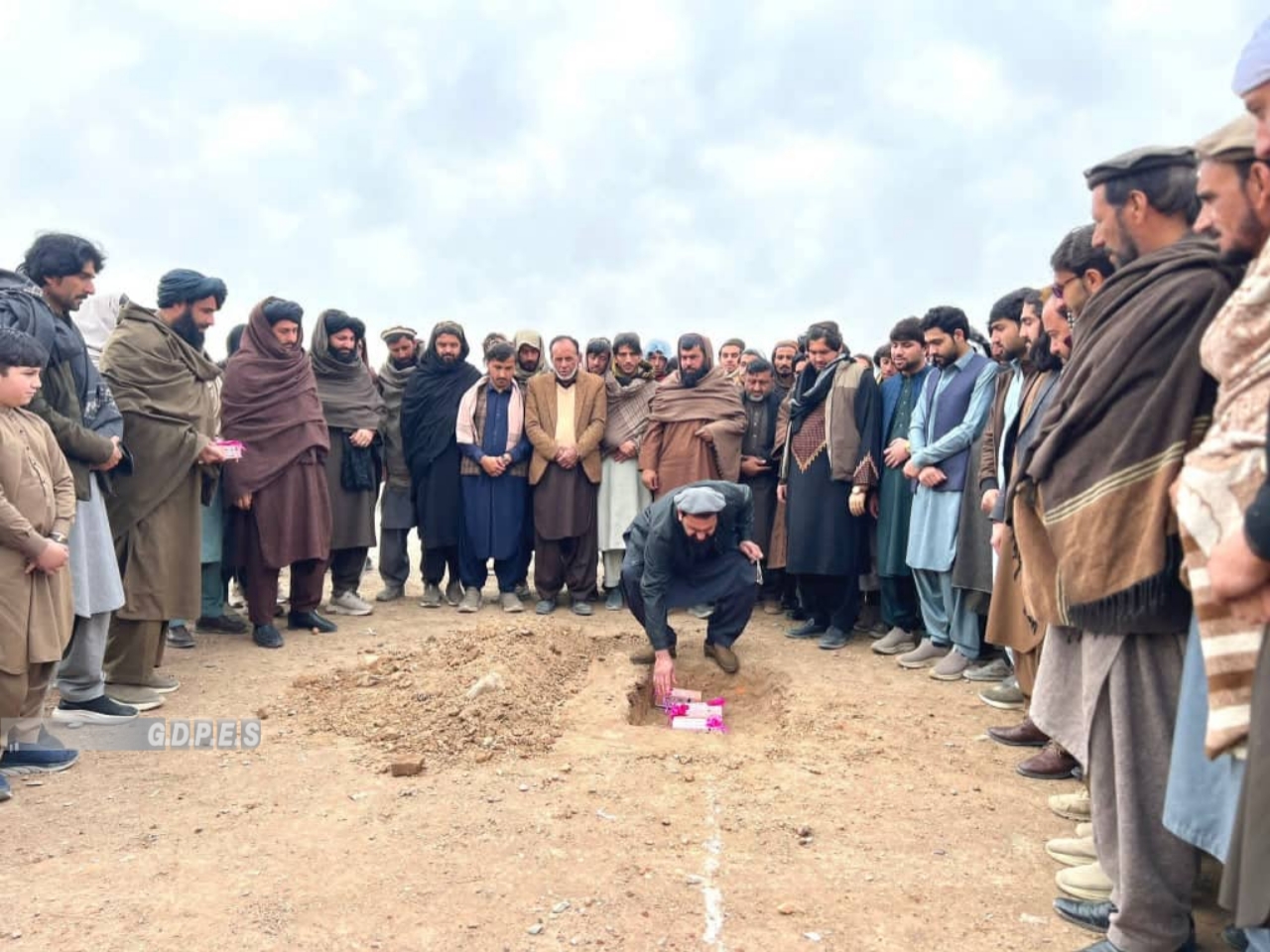 په خوست کې د ۱۴۰ میلیونه افغانیو په ارزښت د اوا اب بڼ او عصري سونا ډبره کېښودل شوه