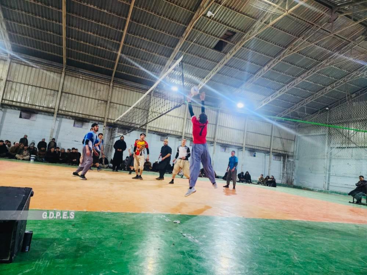 جوزجان؛ مرکز شبرغان ښار کې د شپږو لوبډلو ترمنځ د والیبال سیالۍ پای ته ورسېدې