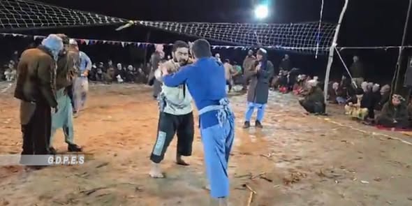 بلخ؛ رقابت‌های کورش محلی میان ۶۰ کورشکار در ولسوالی شورتپه برگزار شد