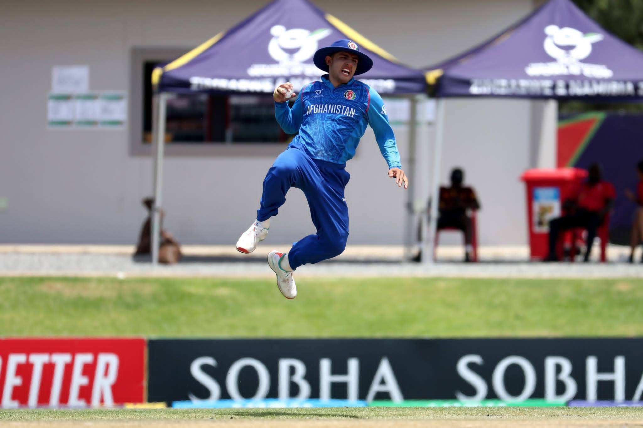 د کرېکټ له نولس کلونو کم عمره لوبډلې د نړۍوال جام دویم پړاو کې خپله لومړۍ لوبه بایلوده