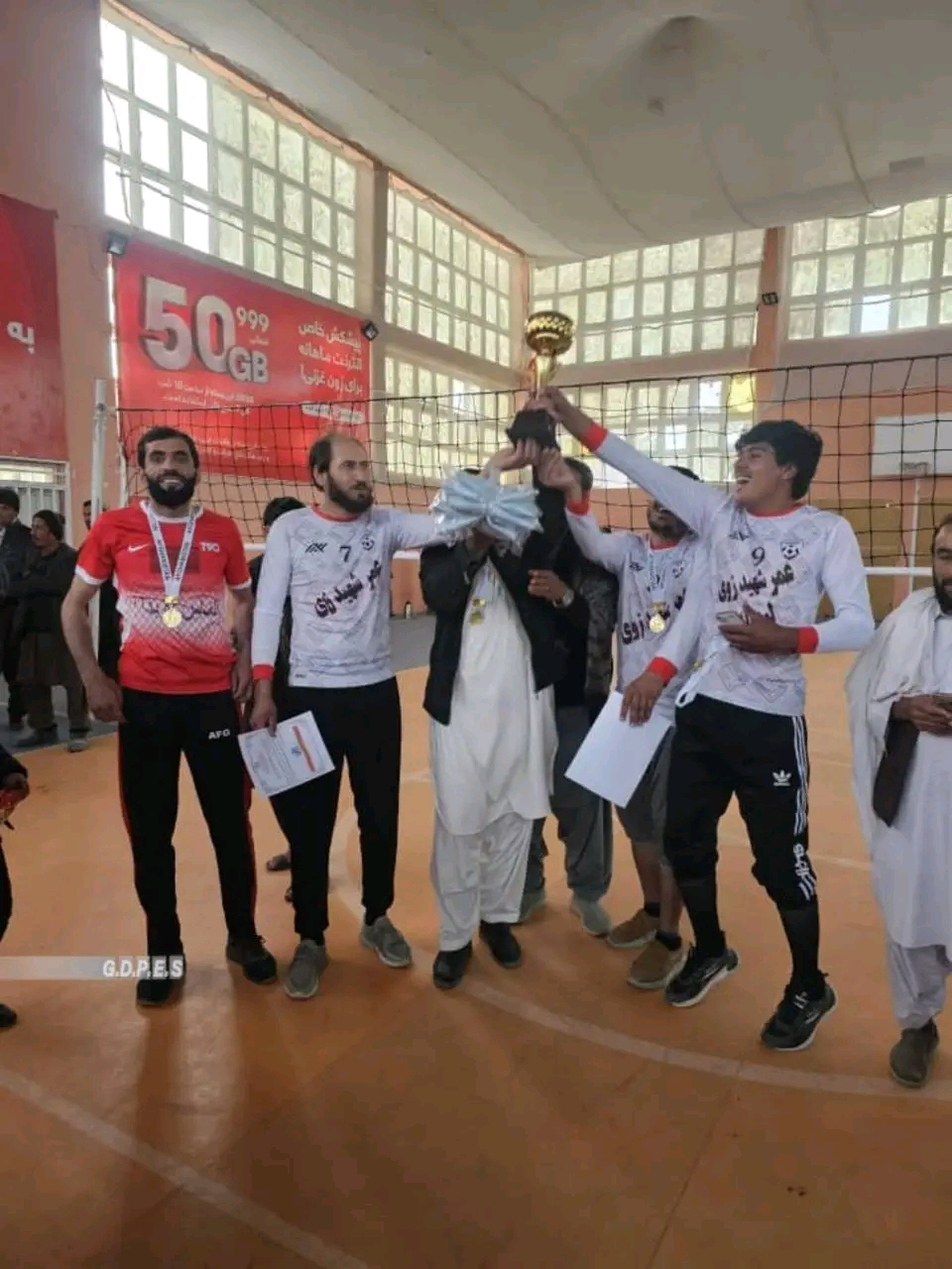 مسابقات لیگ الف والیبال میان شانزده تیم در مرکز ولایت غزنی به پایان رسید 