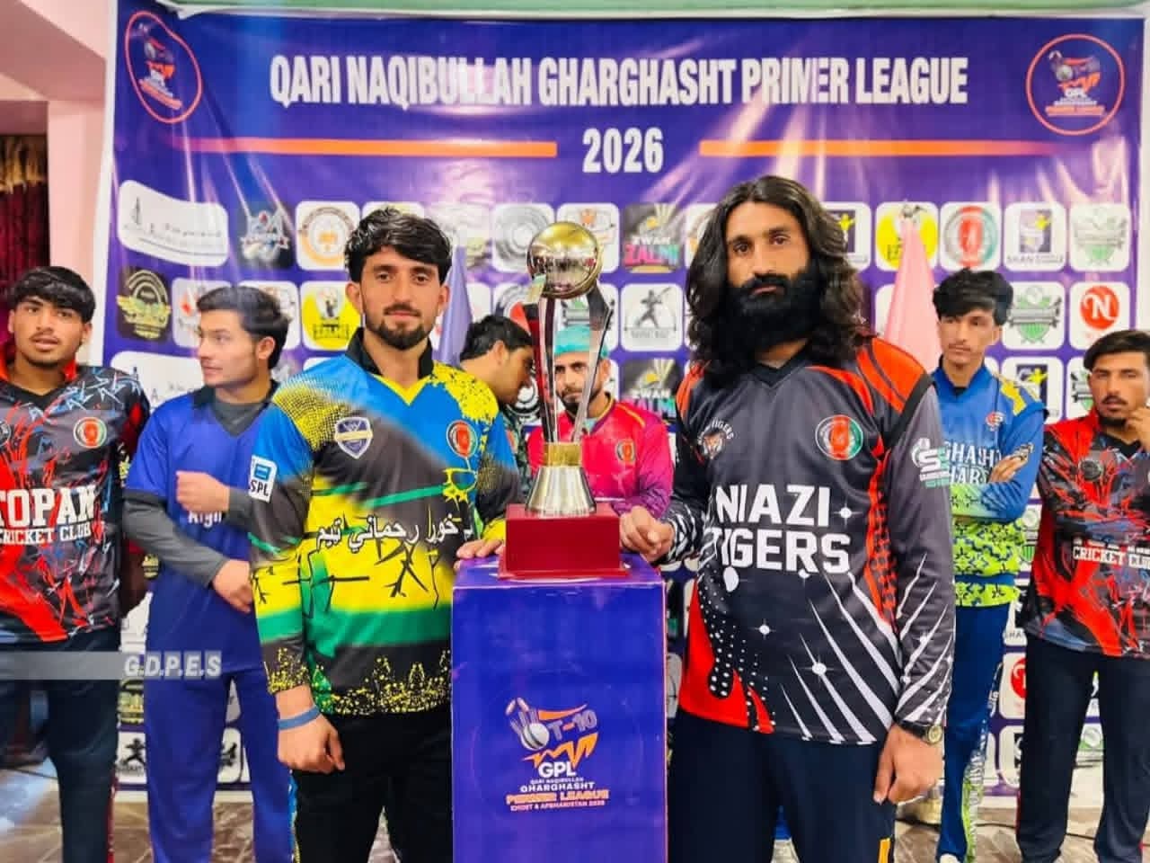 خوست کې د لسو لوبډلو ترمنځ د ټېپ بال کرېکټ سیالۍ پیل شوې