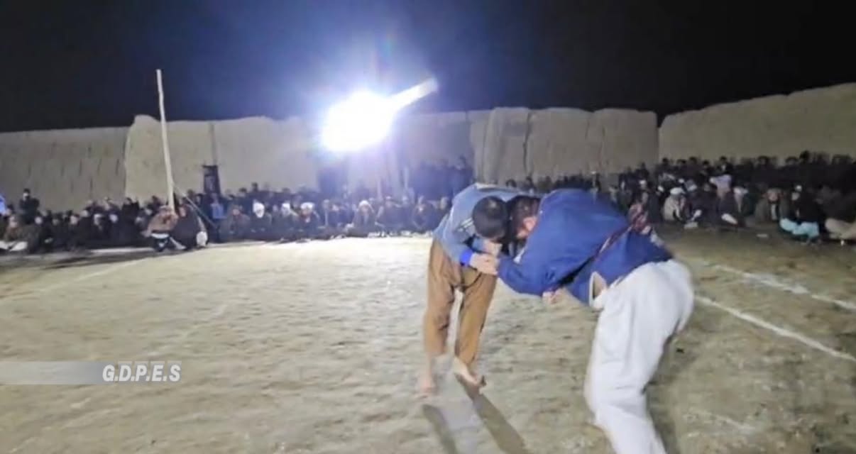 بلخ؛ چاهي ولسوالۍ کې د ٨٠ پهلوانانو ترمنځ کورش سيالۍ وشوې