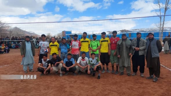 غور؛ رقابت های والیبال با اشتراک شش تیم در ولسوالی تیوره پایان یافت