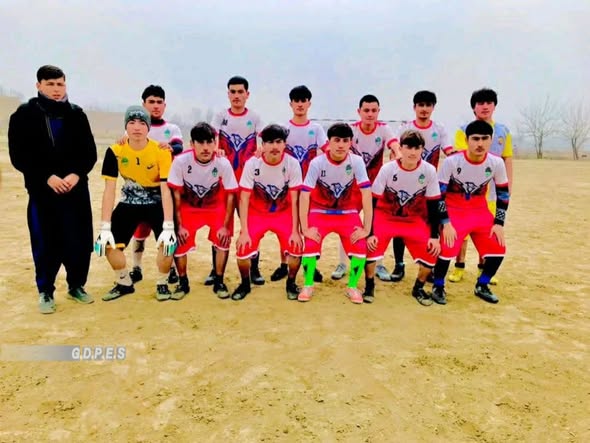کندز؛ امام صاحب ولسوالۍ کې د ۱۳ لوبډلو ترمنځ د فوټبال سیالۍ پای ته ورسېدې