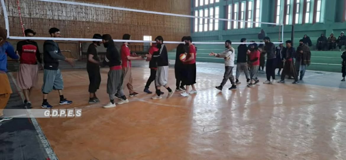 لوگر؛ آغاز رقابت های لیگ والیبال در شهر پل علم