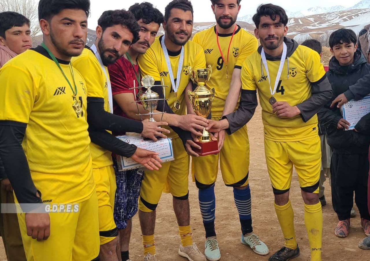مسابقات فوتبال میان هشت تیم در ولسوالی تیوره ولایت غور به پایان رسید