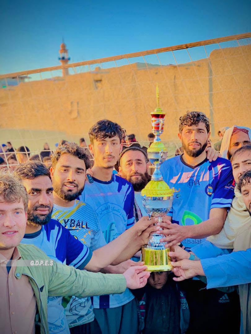 رقابت‌های والیبال میان ۲۰ تیم در ولسوالی چپرهار به پایان رسید