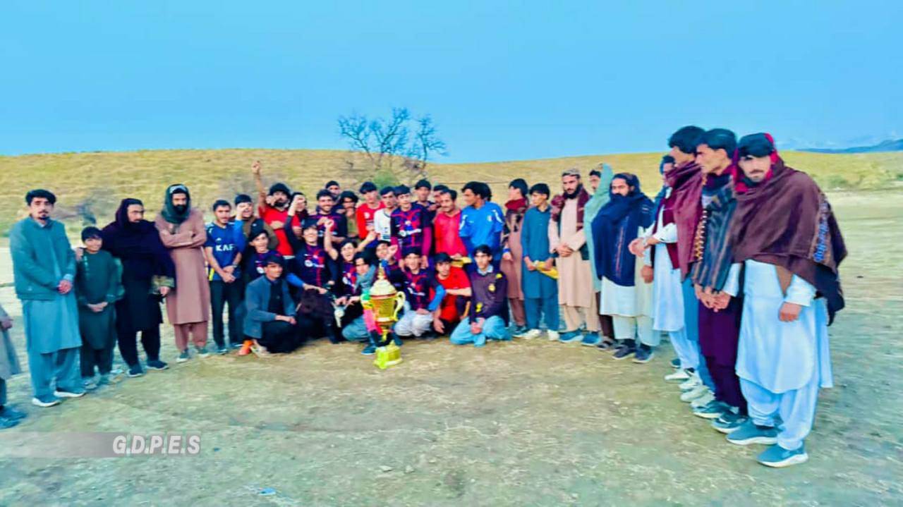 خوست؛ په‌ځاځي ميدان ولسوالۍ کې د پنځو لوبډلو ترمنځ د فوټبال سيالۍ پای ته ورسېدې