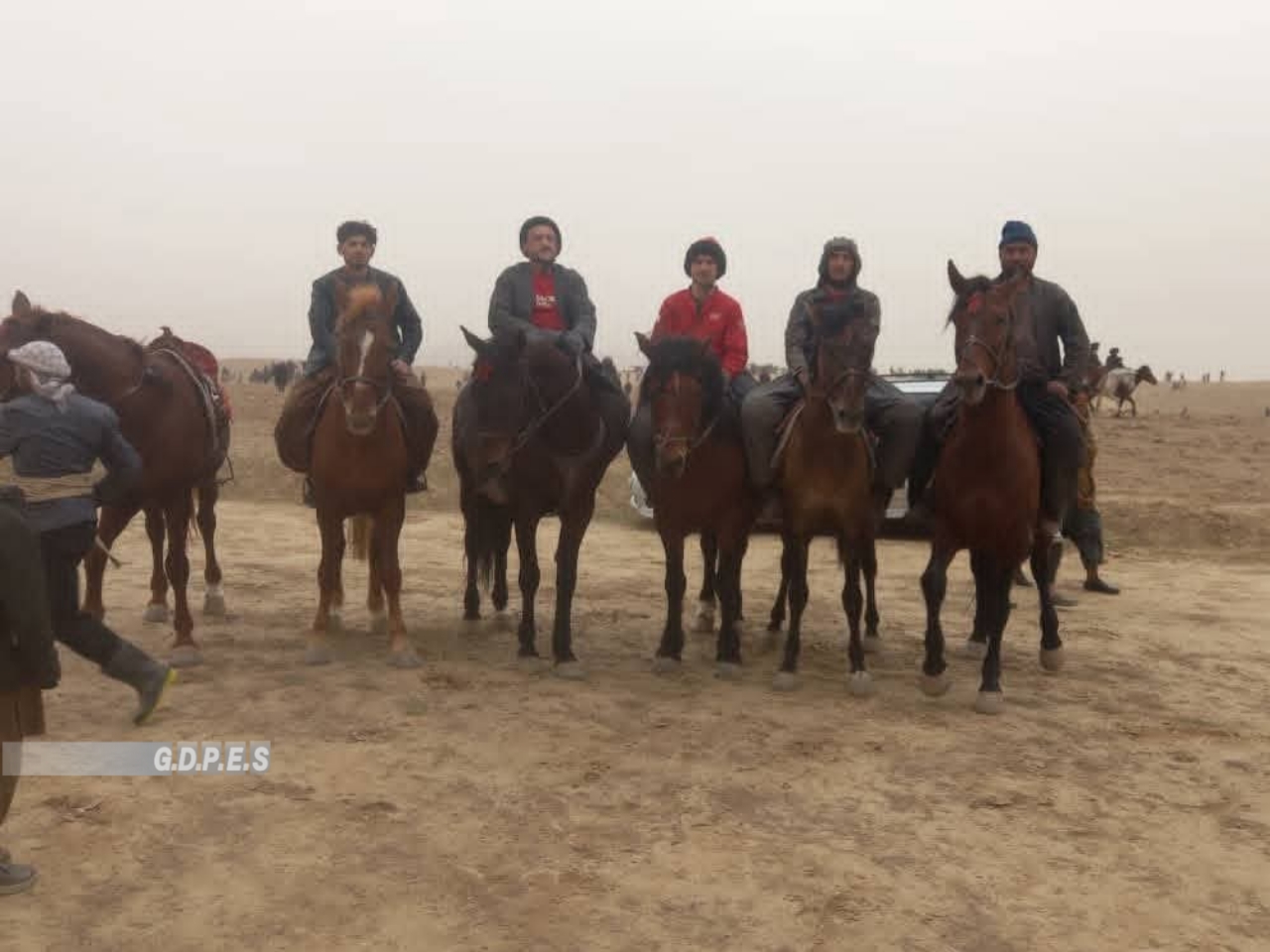 کندز؛ خان آباد ولسوالۍ کې د ۵۰ چاپندازانو ترمنځ د وزلوبې سيالۍ وشوې