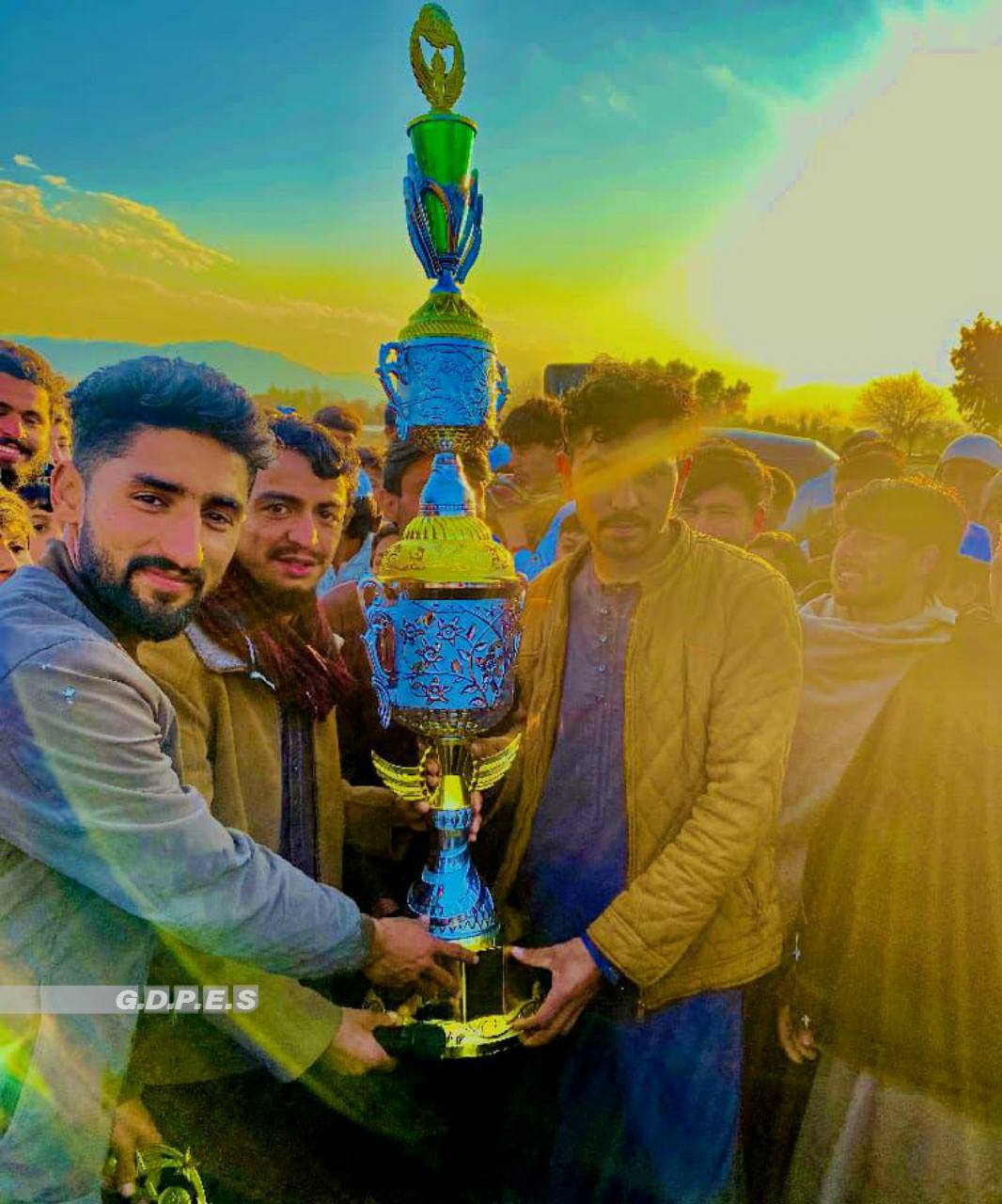 ننگرهار؛ کامې ولسوالۍ کې د ۲۴ لوبډلو ترمنځ د ټېپ بال کرېکټ سیالۍ پای ته ورسېدې