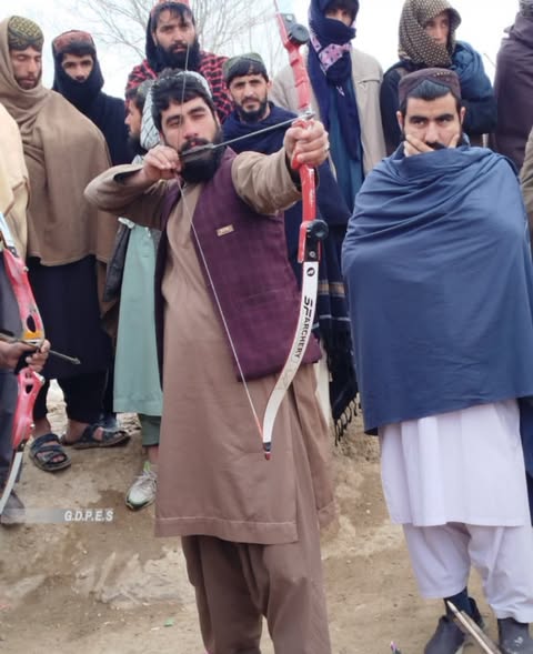 ميدان وردګ؛ په چک ولسوالۍ کې د ۵۰ غشي ویشتونکو ترمنځ د غشي ويشتلو سيالۍ وشوې