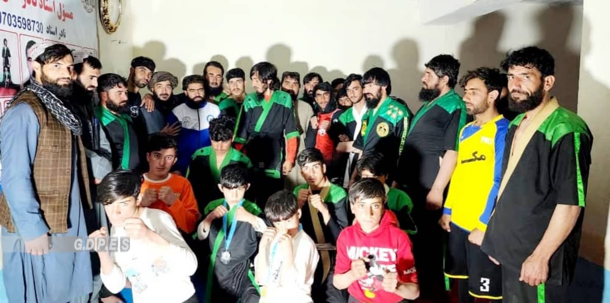 زابل؛ شاجوی ولسوالۍ کې د ۲۵ ورزشکارانو ترمنځ د لاس چپه کولو سیالۍ ترسره شوې