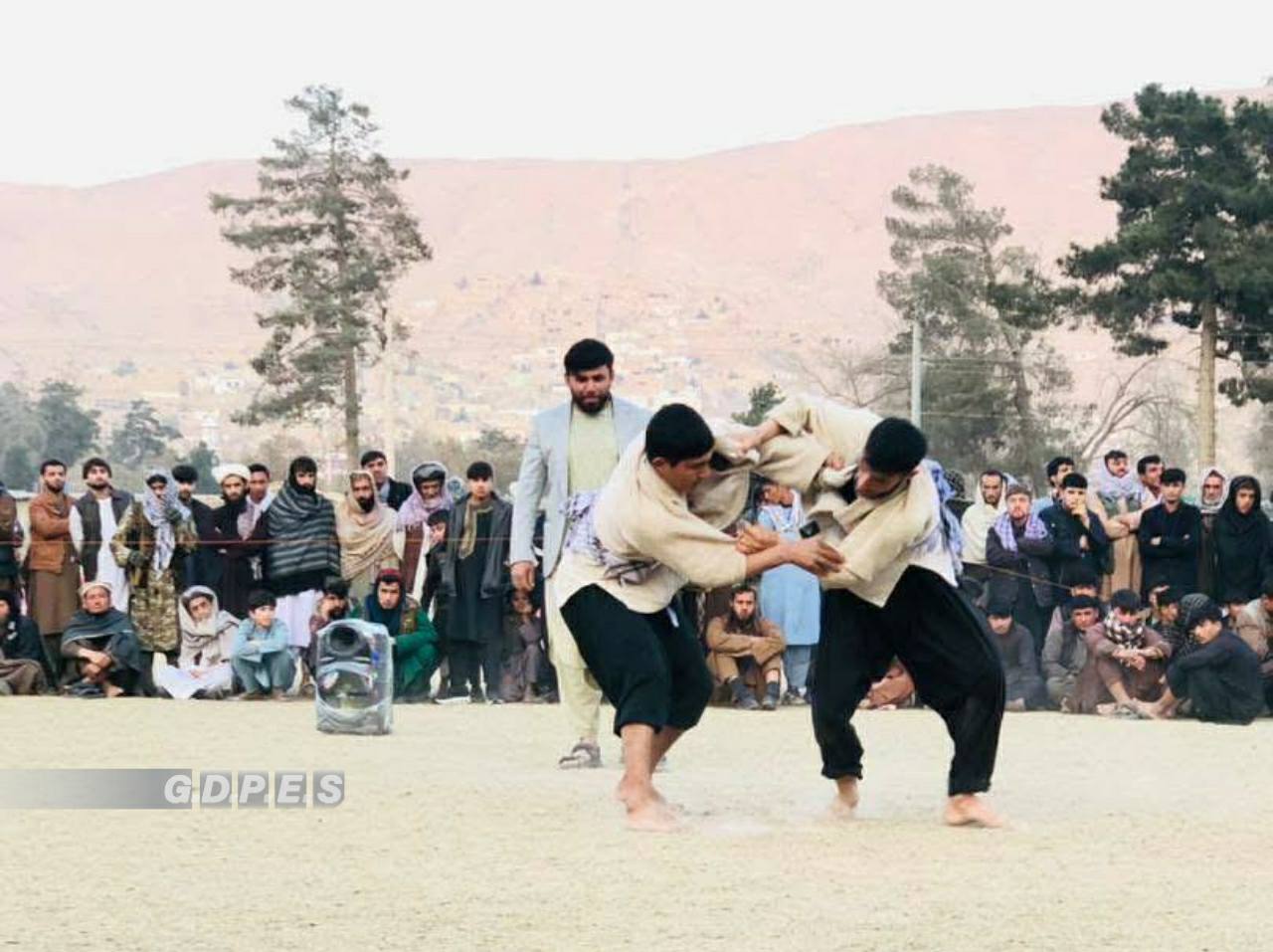 رقابت های پهلوانی محلی درشهر پلخمری مرکز ولایت بغلان برگزار شد