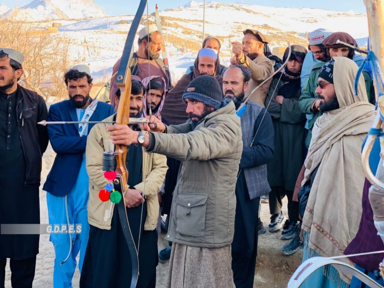 میدان وردګ؛ چک ولسوالۍ کې د ۲۰۰ غشي ویشتونکو ترمنځ د غشي ویشتلو سیالۍ ترسره شوې