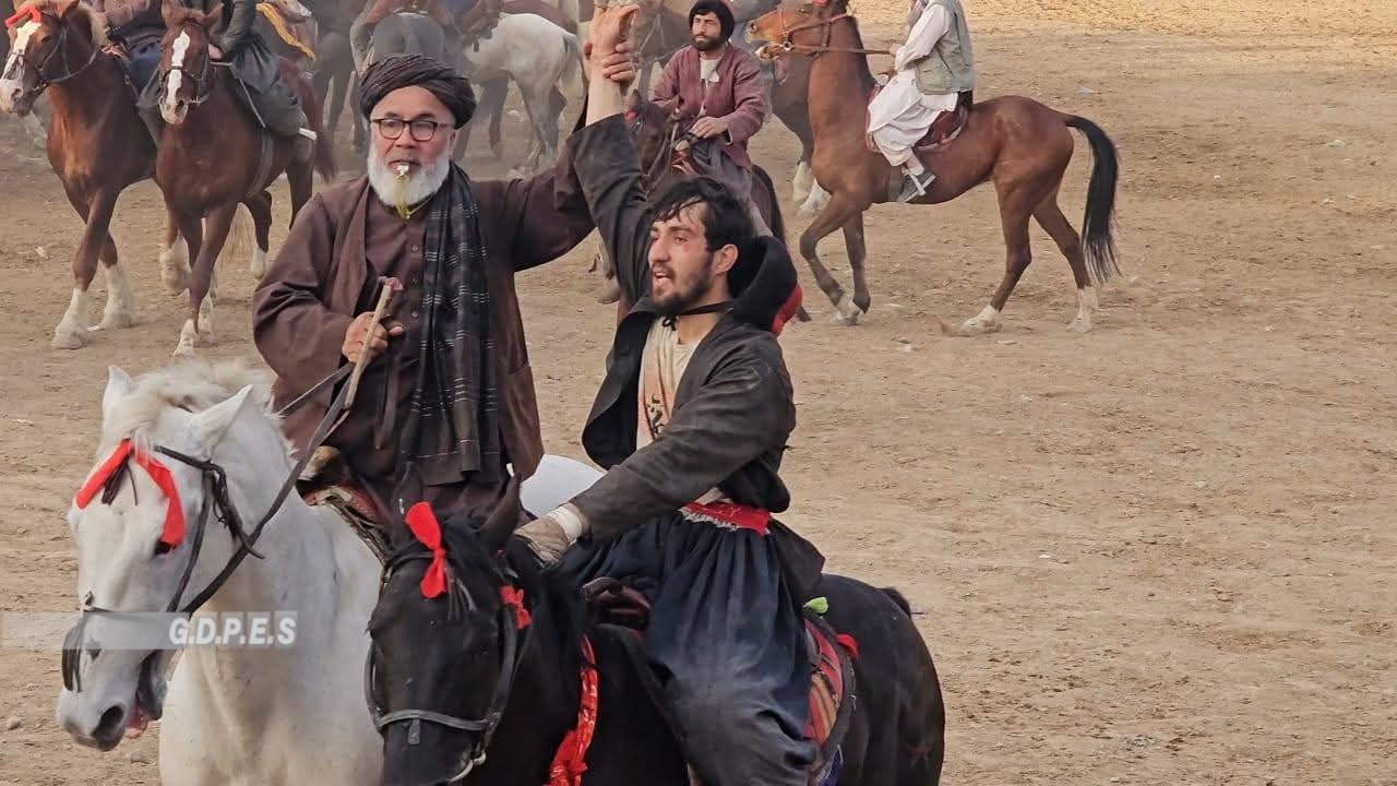 کندز؛ رقابت های بزکشی با میان ۸۰ چاپنداز در مرکز برگزار شد