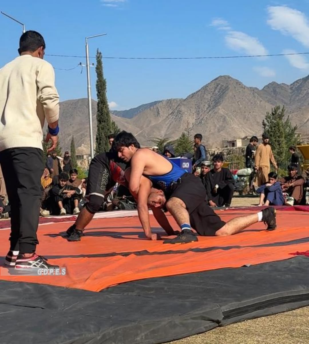 برگزاری رقابت‌های پهلوانی میان ۱۰۰ ورزشکار در کنر