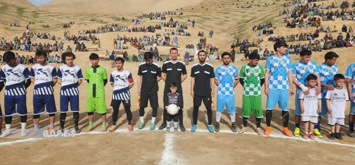 سرپل؛ رقابت های فوتبال با اشتراک ۱۶ تیم در ولسوالی صیاد به پایان رسید