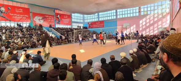 مسابقات لیگ برتر والیبال میان دوازده تیم در ولسوالی در مرکز ولایت غزنی پایان یافت