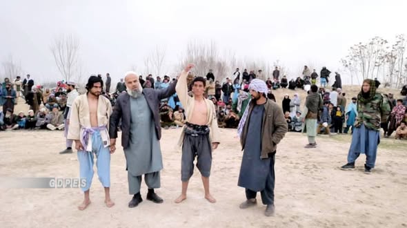 کندز؛ رقابت های کشتی محلی با اشتراک ۵۰ تن در ولسوالی علی آباد برگزار شد