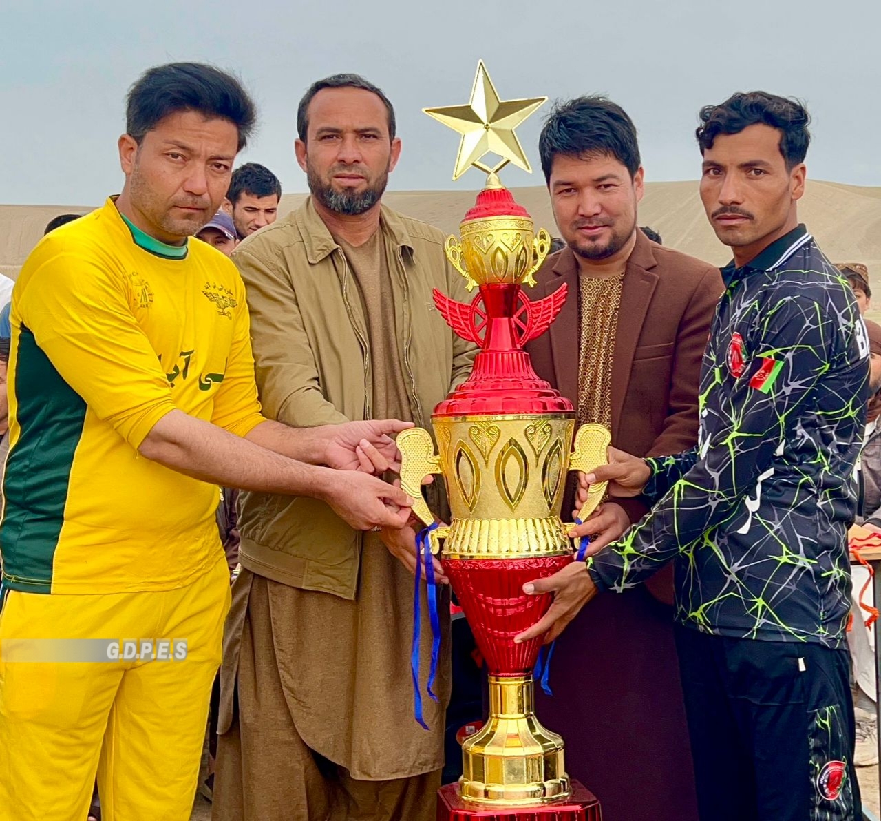 کندز؛ رقابت های تیپ بال کرکت با اشتراک ۲۵ تیم در ولسوالی علی‌آباد به پایان رسید