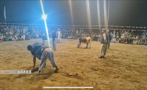 بلخ ؛ مسابقات کورش با اشتراک ۱۵۰ ورزشکار در ولسوالی شورتپه برگزار شد